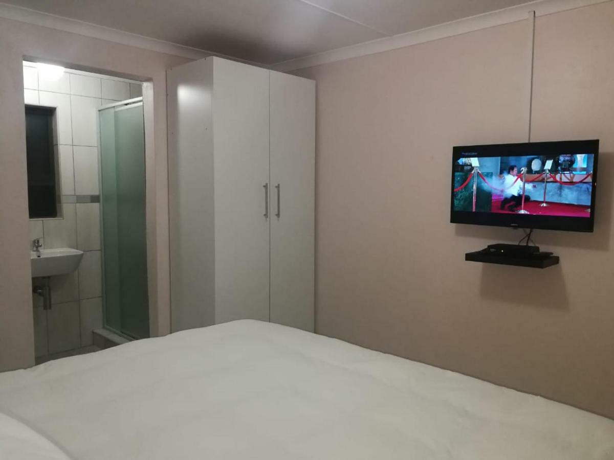 Emangunini Guest House Ричардс Бей Екстериор снимка